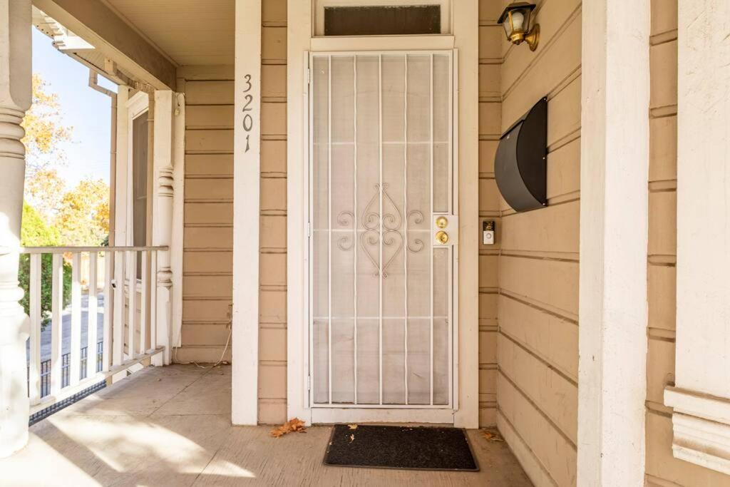 A+ 2 Bedroom Victorian Home Away From Home Sacramento Exteriér fotografie
